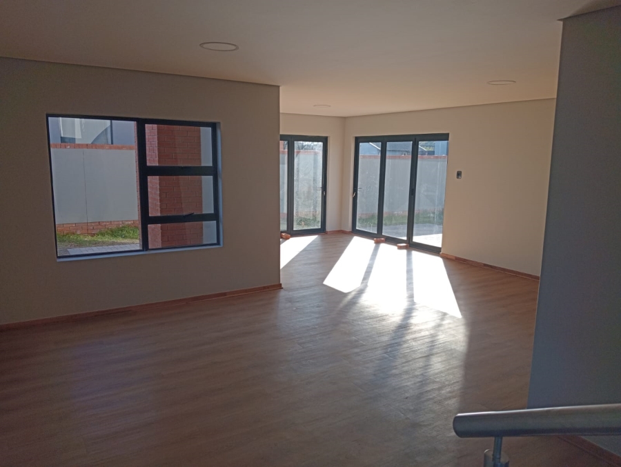 3 Bedroom Property for Sale in Somerton Estate Free State